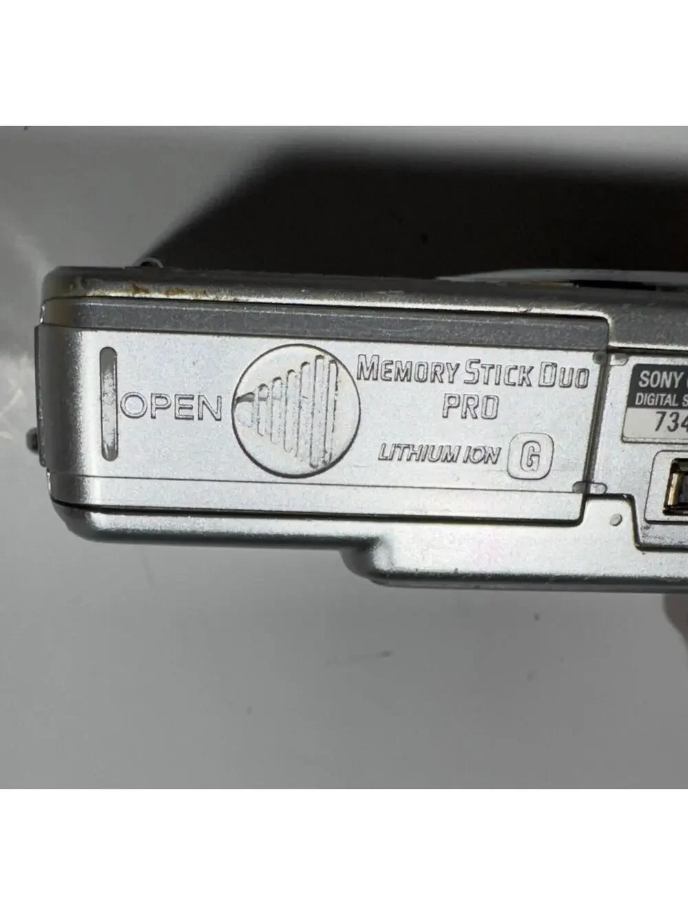 Sony Cyber-shot DSC-W50 6.0MP Digital Camera Silver Carl Zeiss Lens